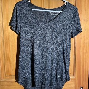 Hollister Women’s Must-Have Collection V-neck. Heather Grey. Extra Small/Small.